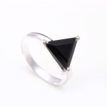 Natural Black Onyx Triangle Shape Vintage Ring 925 Sterling Silver Anniversary Jewelry