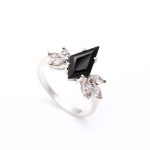 Natural Black Onyx Handmade Wedding Ring 925 Sterling Silver Kite Solitaire Ring