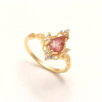 Natural Strawberry Quartz Kite Shape Ring, 14K Gold Anniversary Jewelry, Statement Ring, Red Crystal Ring, Birthday Gift, Wedding Day Gift
