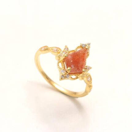 Natural Sunstone Kite Shape Ring, 14K Gold Lightweight Jewelry, Statement Ring, Engagement Ring, Promise Ring, Bohemian Ring, Birthday Gift